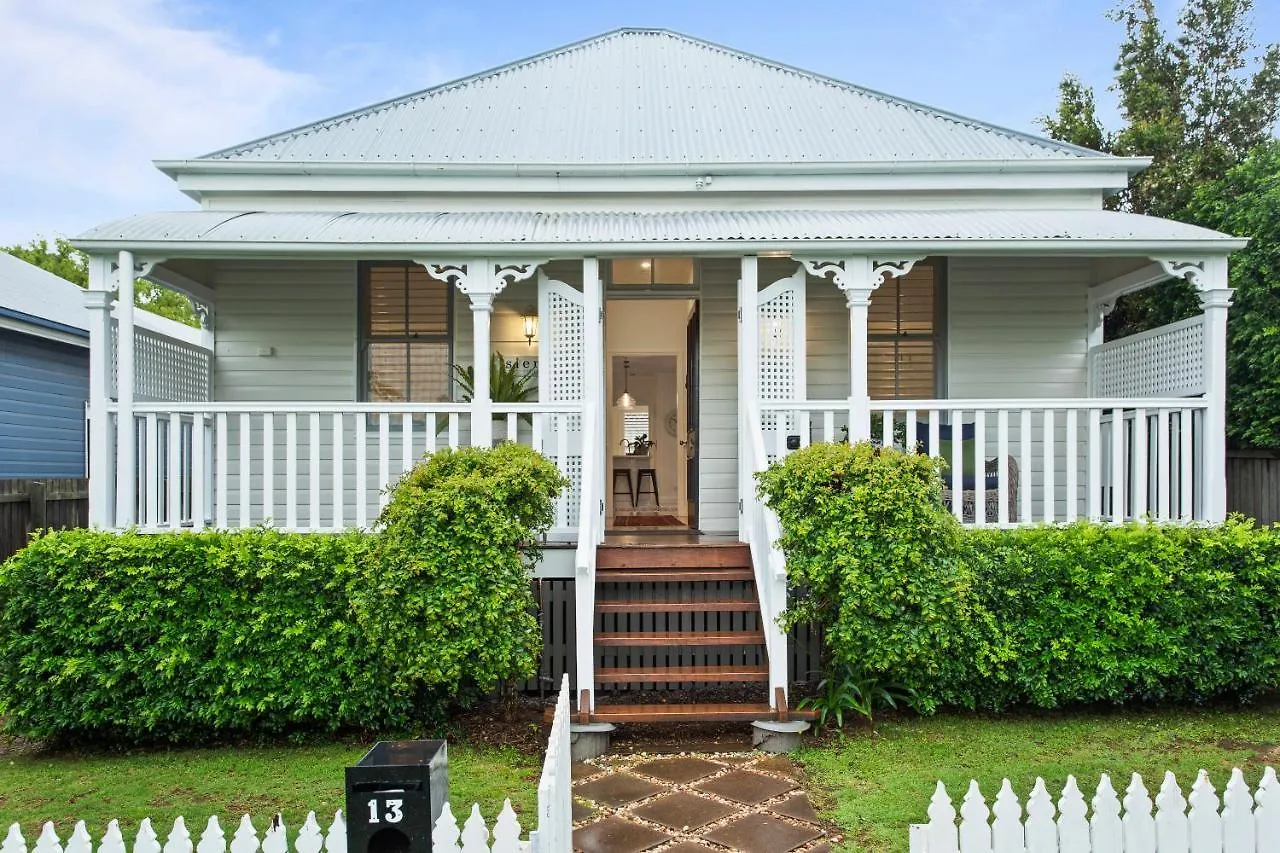 Sierra Cottage - A Homely Space, Superb Location Toowoomba 0*,  Australia